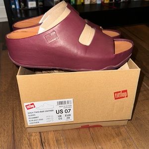 Fitflop Shuv Slides “Plummy” color. New condition.